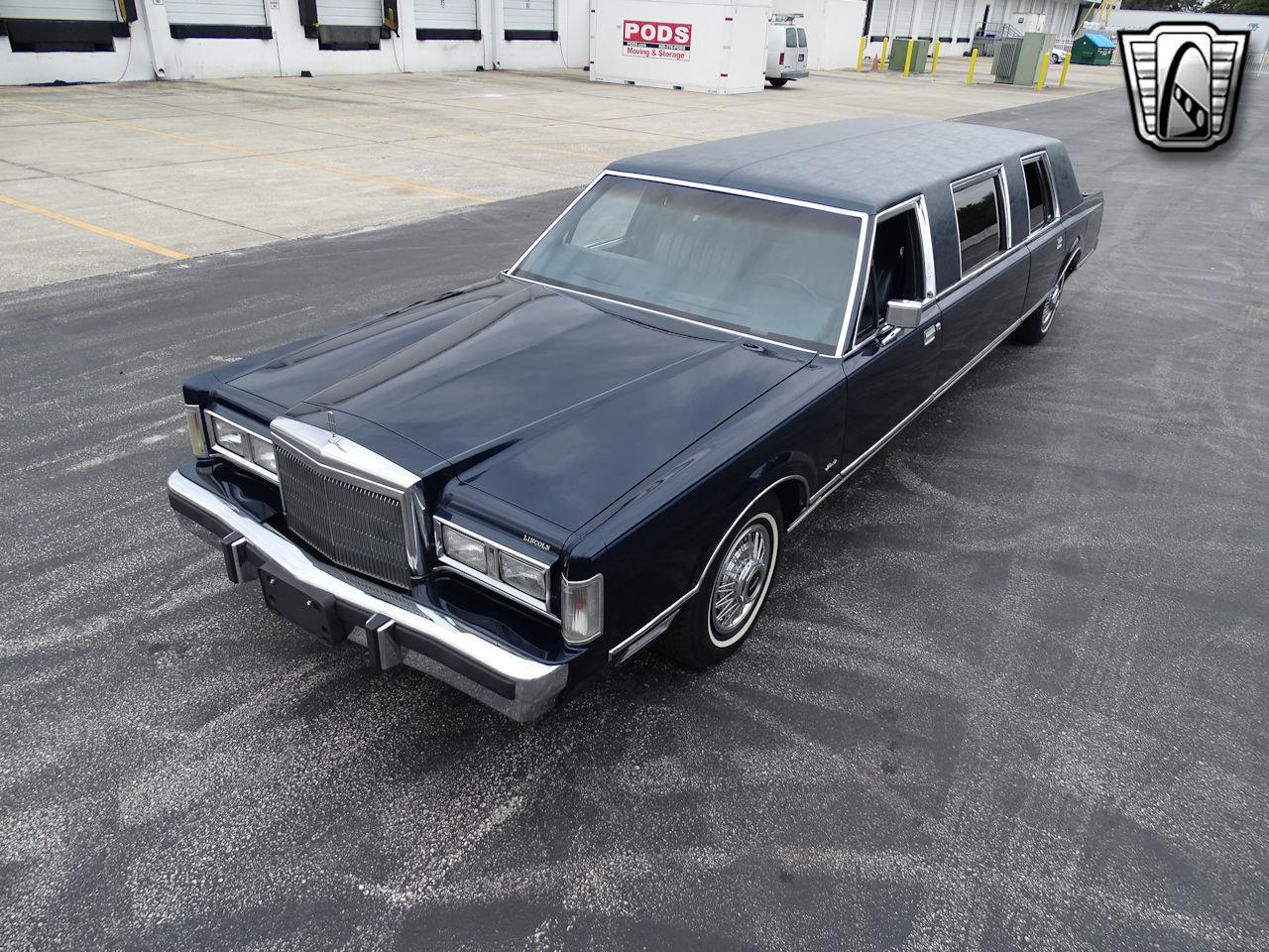 Lincoln Town Car