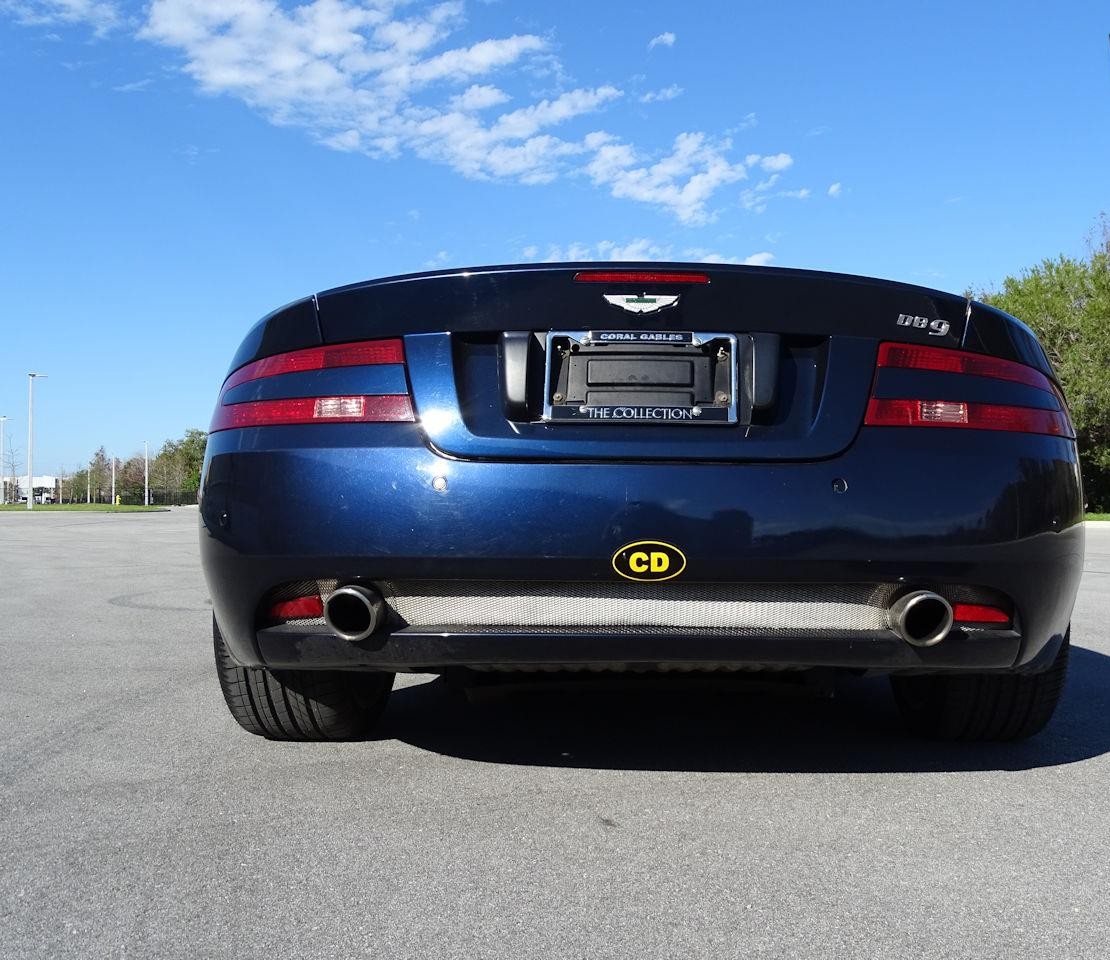Aston Martin DB9