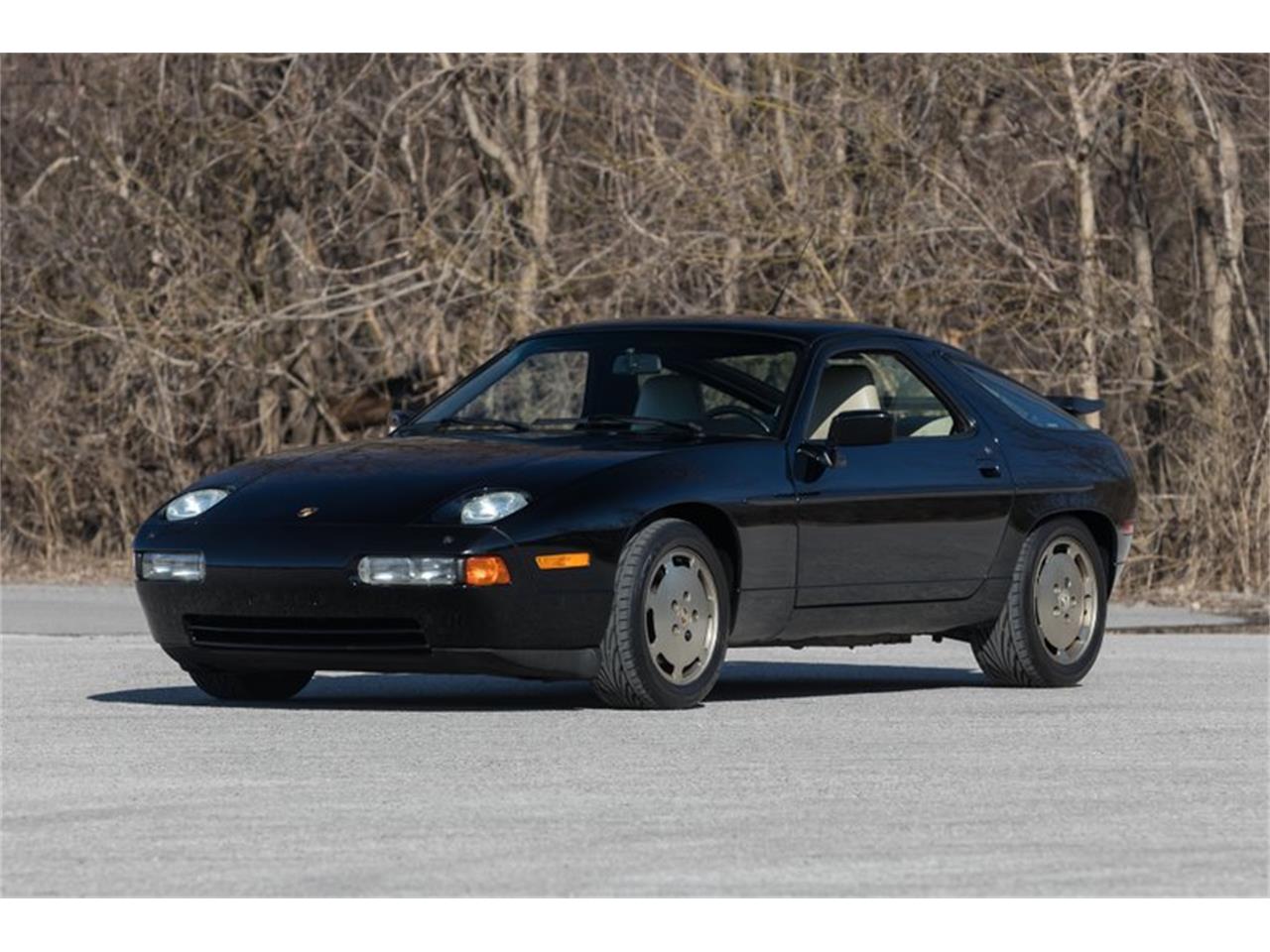 Porsche 928
