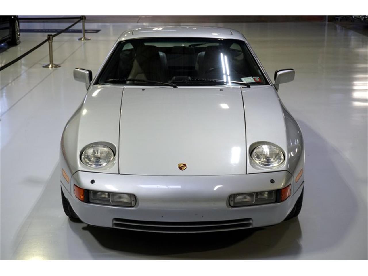 Porsche 928