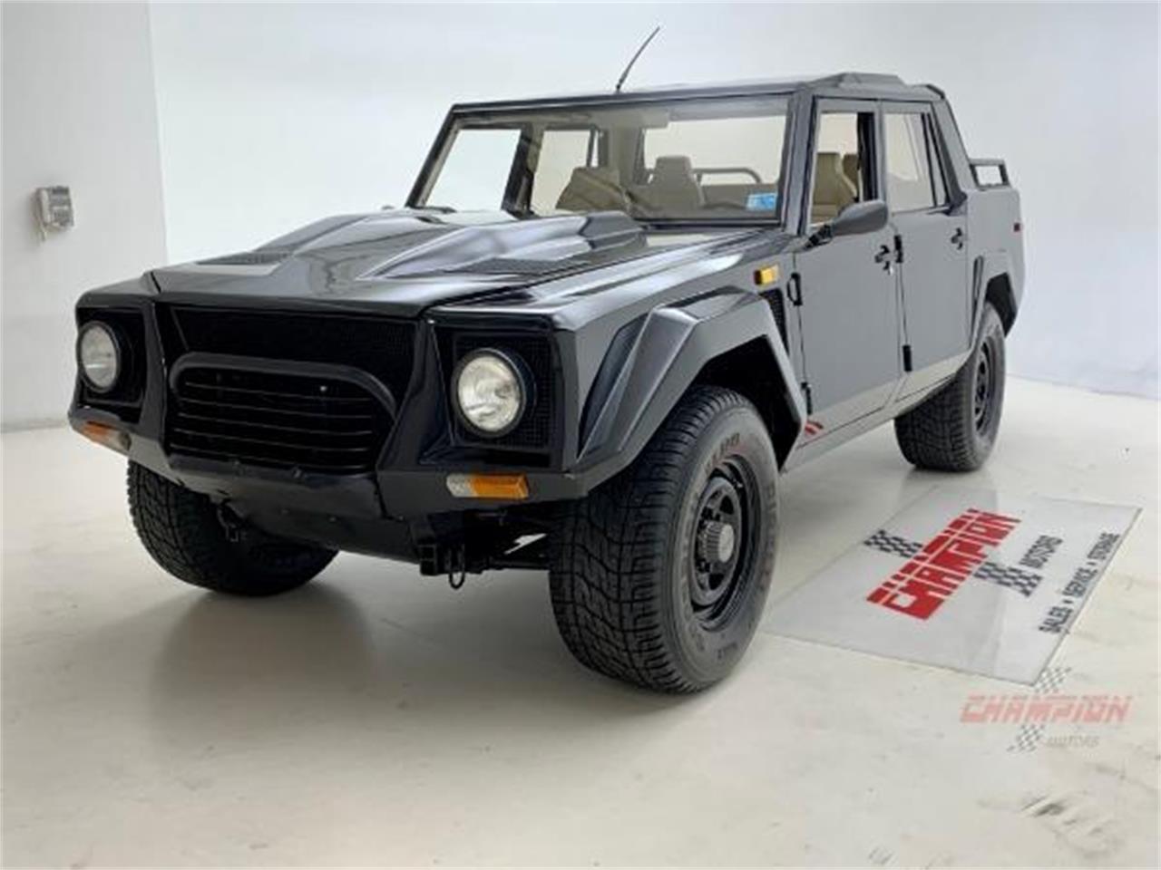 Lamborghini LM002