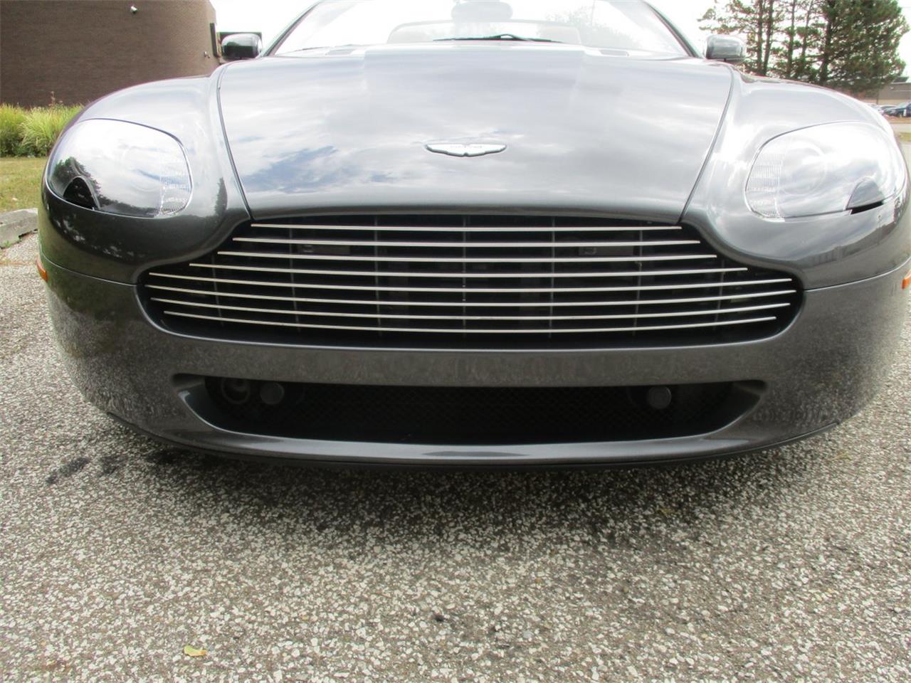Aston Martin V8 Vantage Roadster
