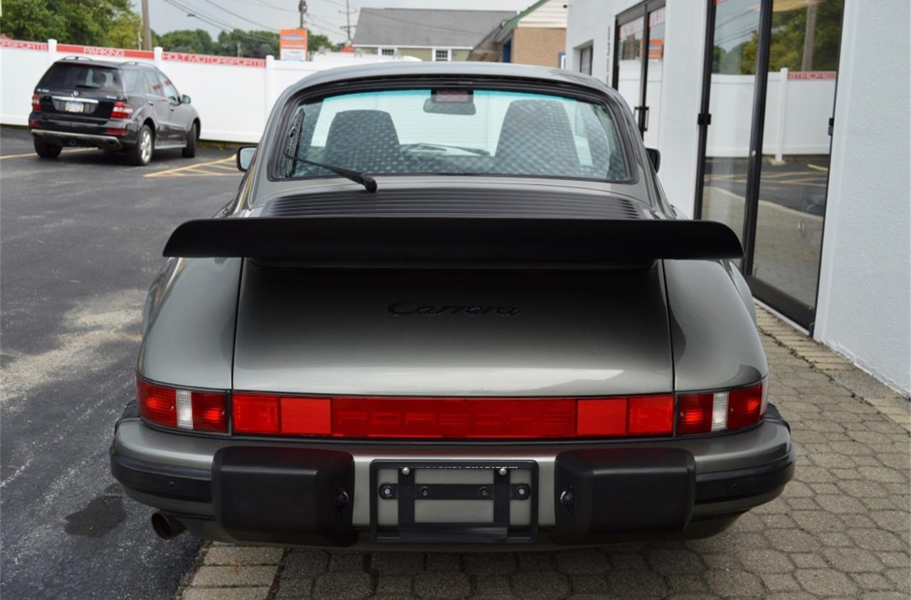 Porsche 911 Carrera