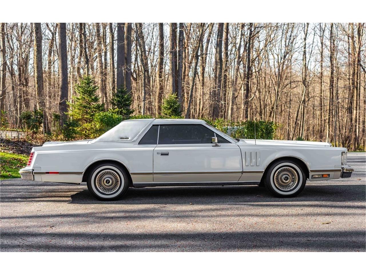 Lincoln Continental Mark V