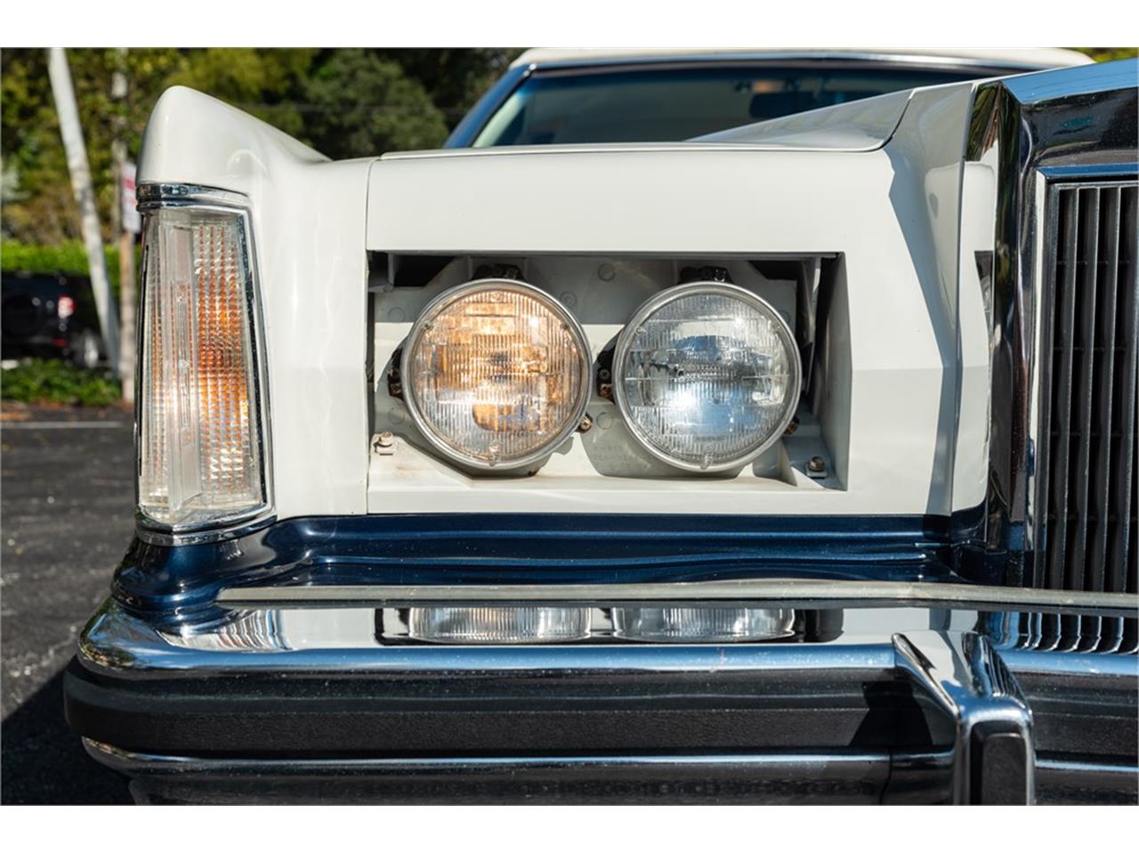 Lincoln Continental Mark V