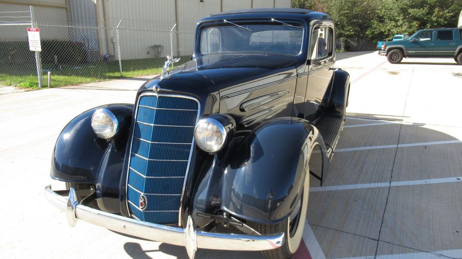 Oldsmobile 2-Door Coupe 3-Window