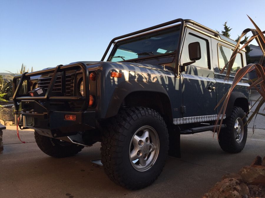 Land Rover Defender 90 North American Specification (NAS)