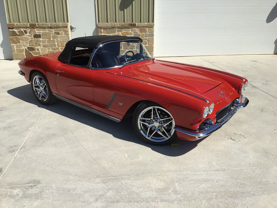 1962 Chevrolet Corvette Roadster Restomod