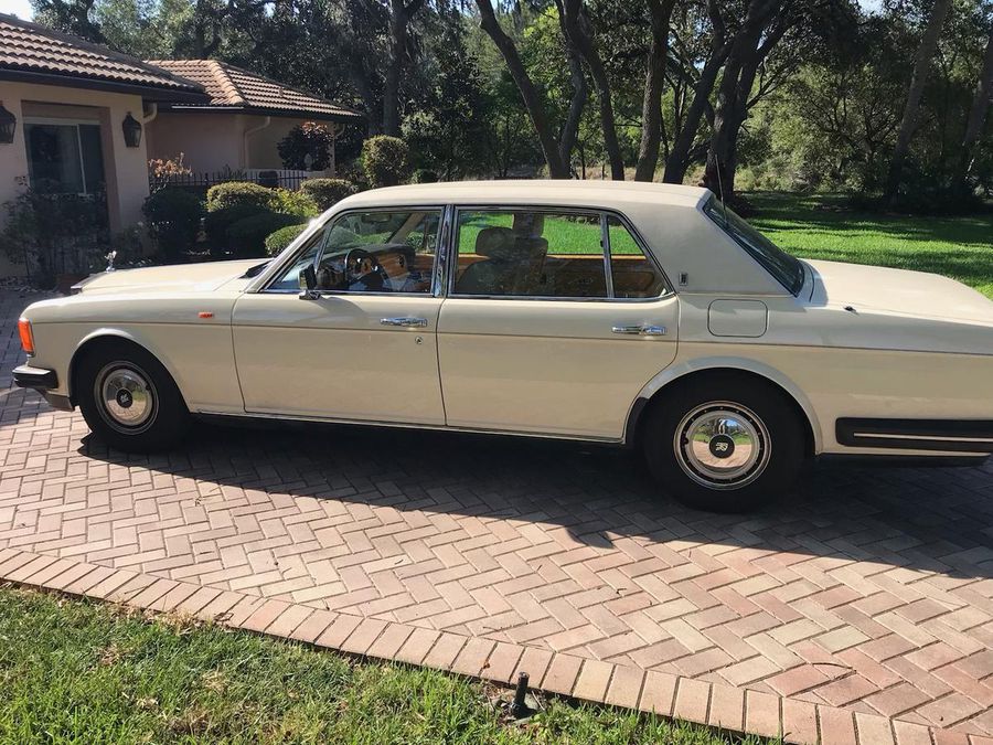 Rolls-Royce Silver Spur