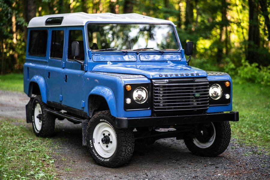 Land Rover Defender 110