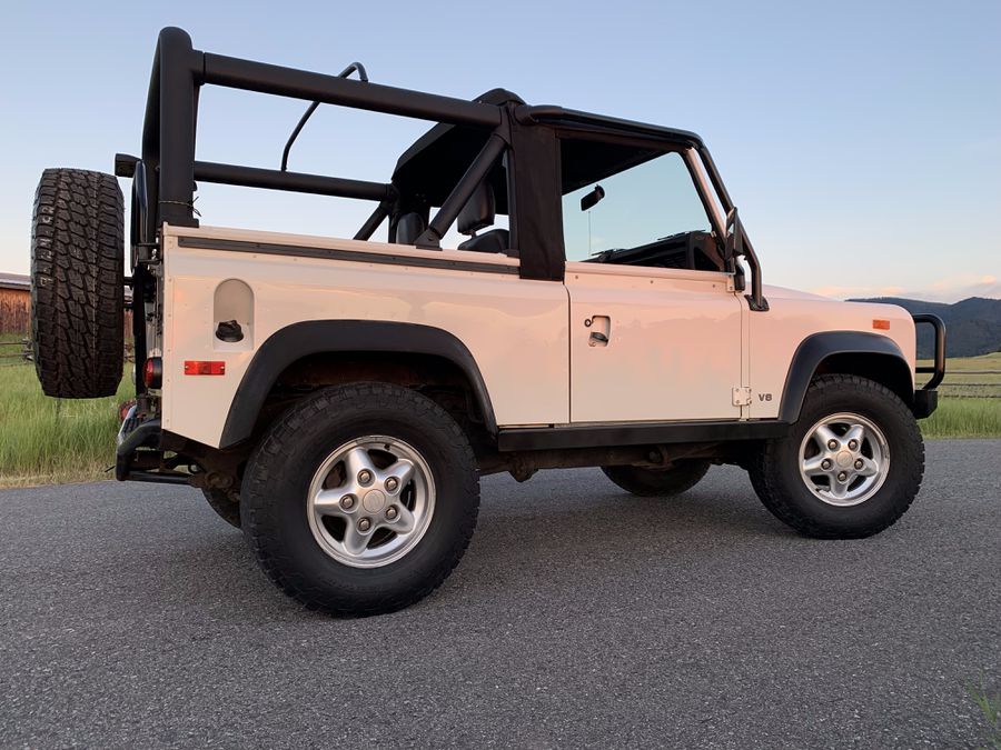 Land Rover Defender 90 NAS