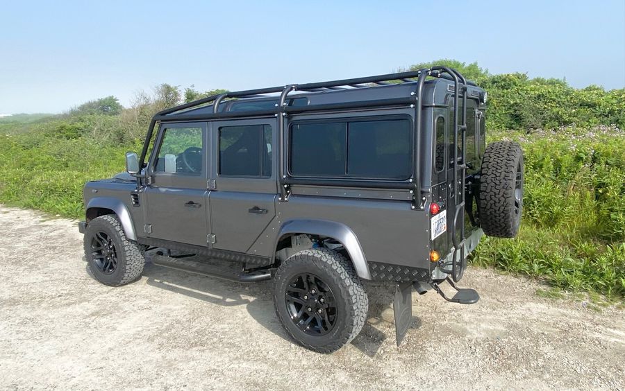 Land Rover Defender 110 County