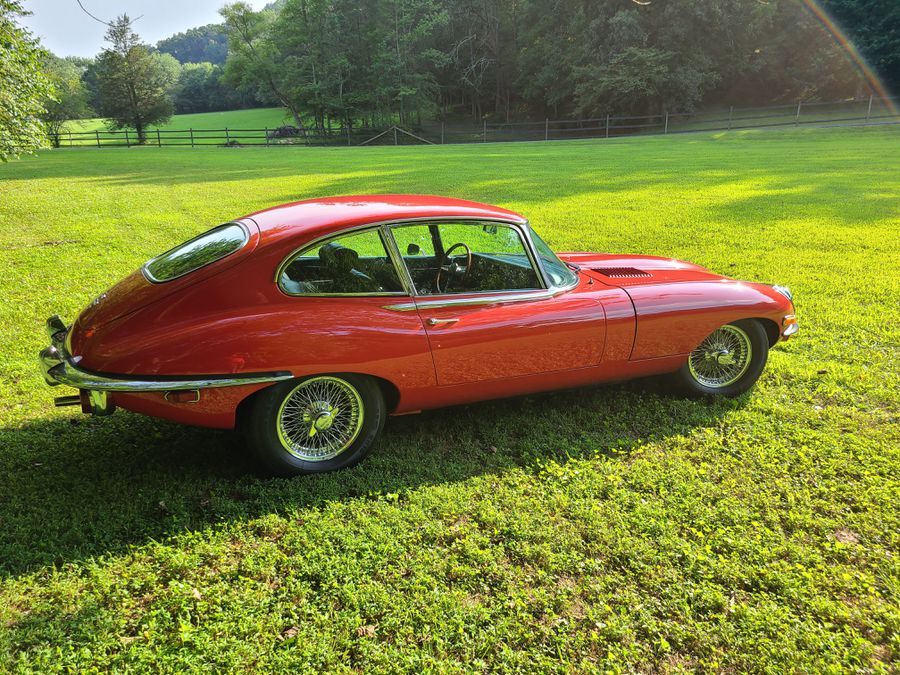 Jaguar E-Type 2+2