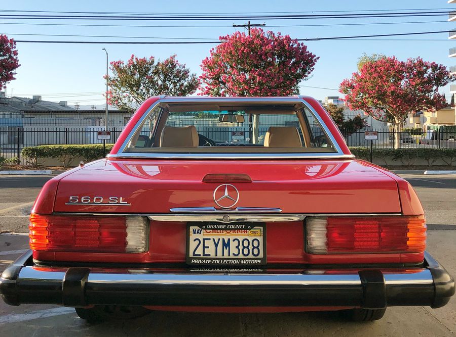 Mercedes-Benz 560SL