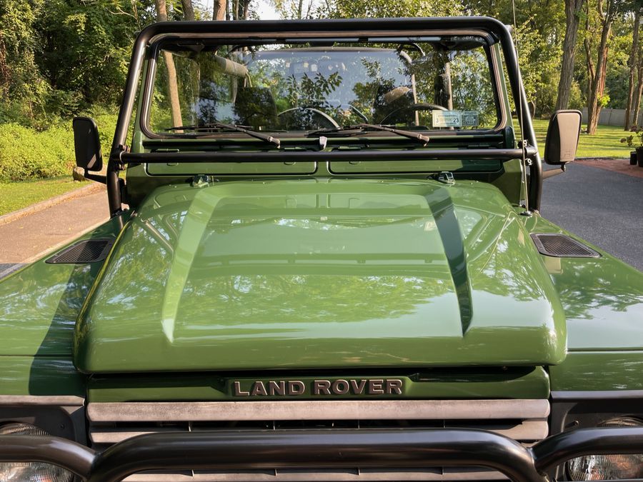 Land Rover Defender 90