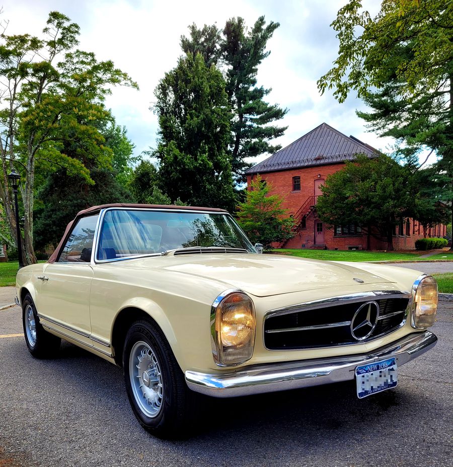 Mercedes-Benz 230SL