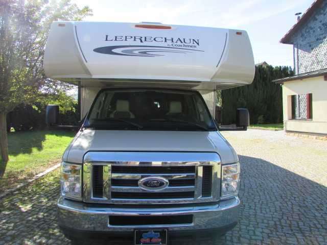 2018 Ford  E450  LWB 31 MV Coachman Le Prechaun XL