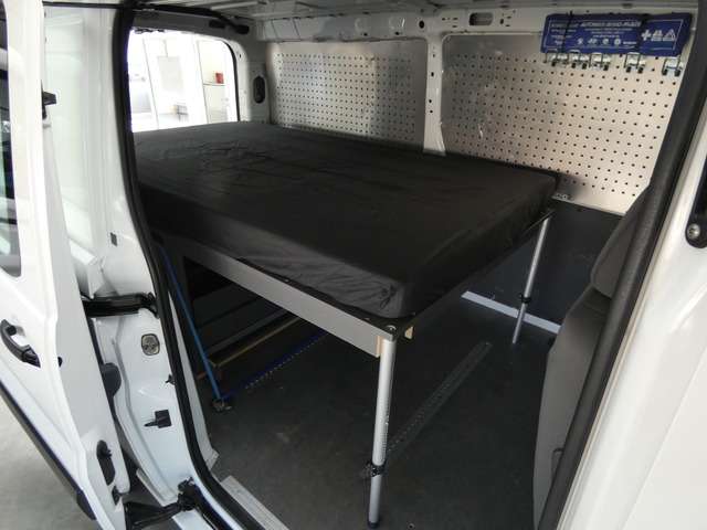 Peugeot  EXPERT CAMPER AUTOMAT+KLIMA+STANDHEIZUNG+BETT+TÜ