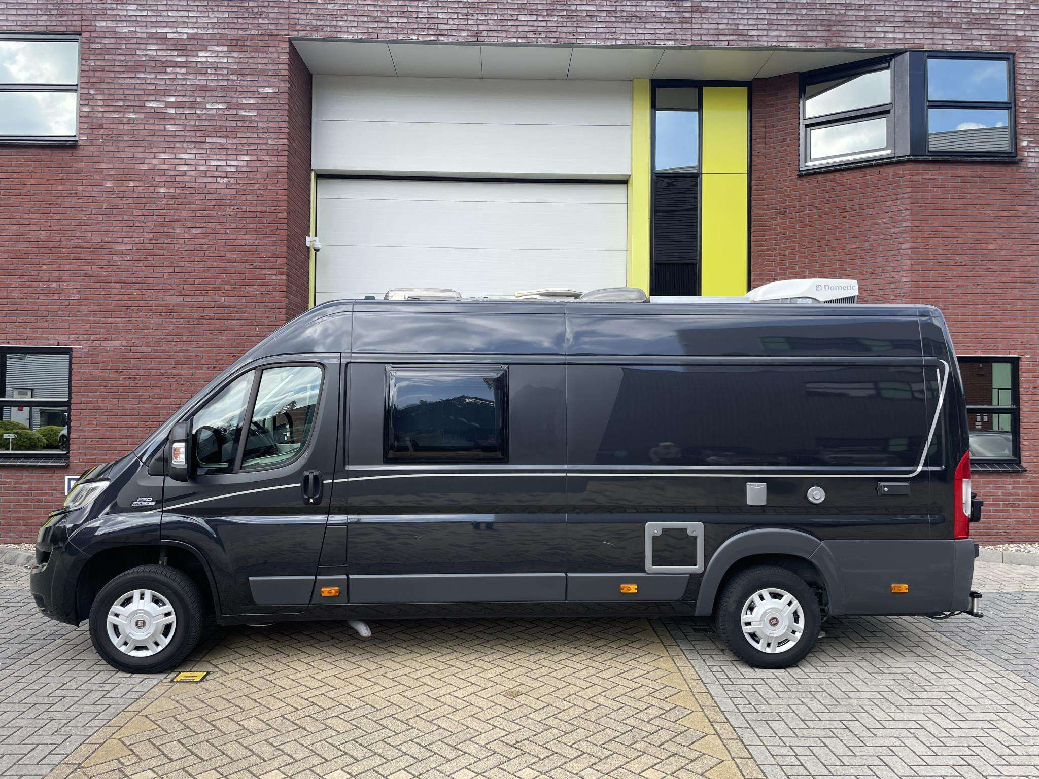 Carthago  Malibu VAN 640 AIRCO/ OYSTER SCHOTEL/ LUCHTVERING/