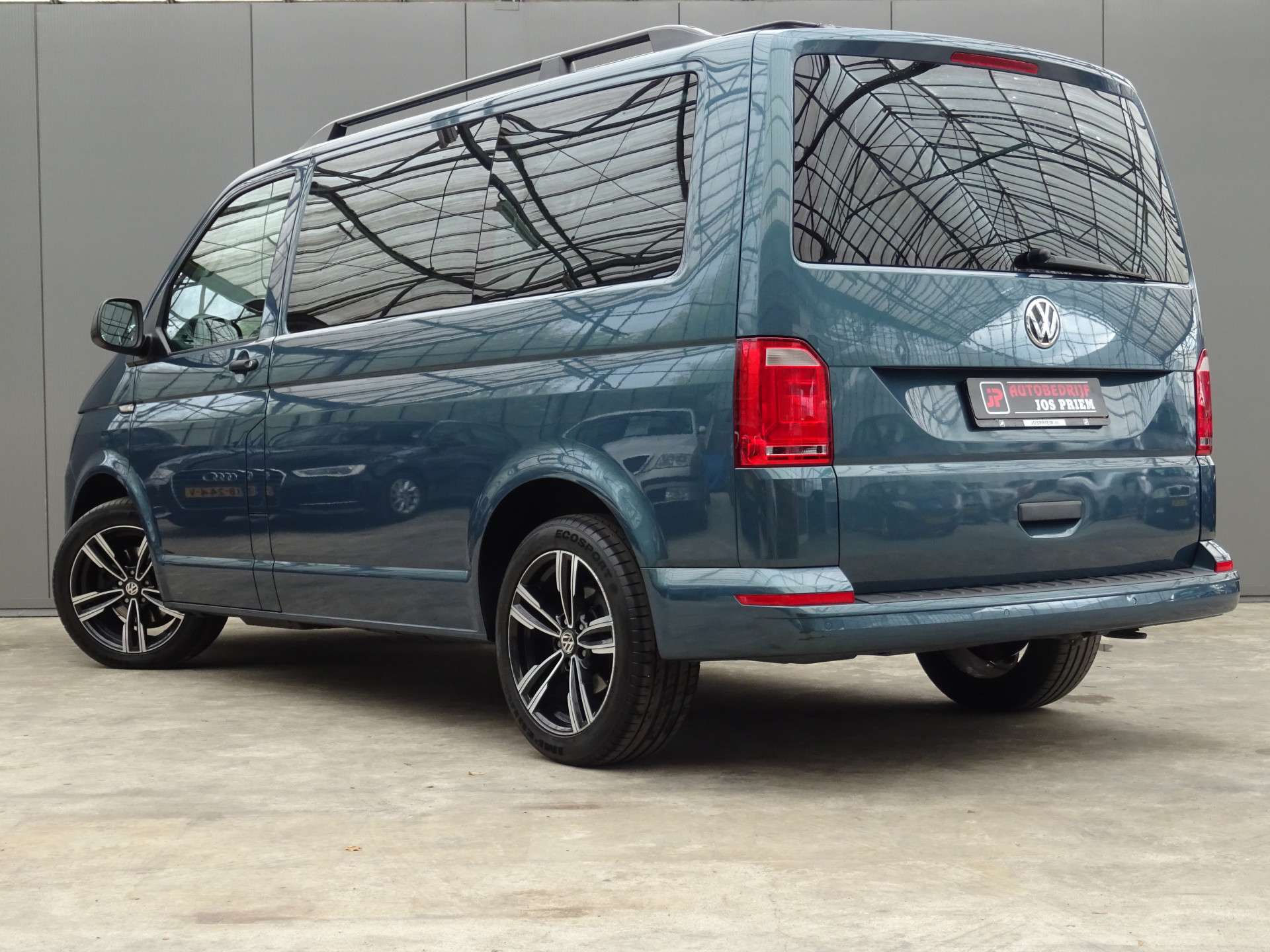 Volkswagen  Multivan Transporter * 150 PK * CAMPER * 7 PERS. *