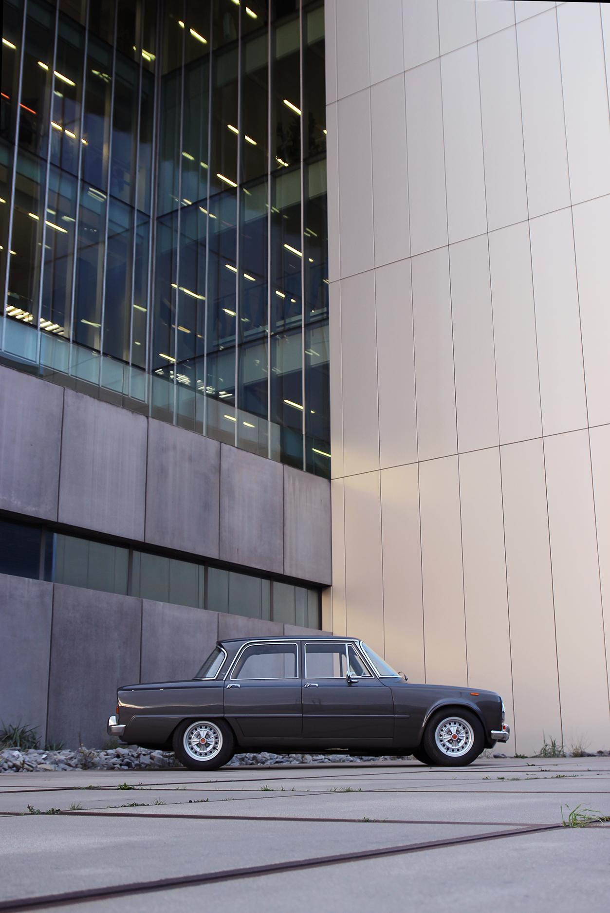 Alfa Romeo 105 Series Sedan 