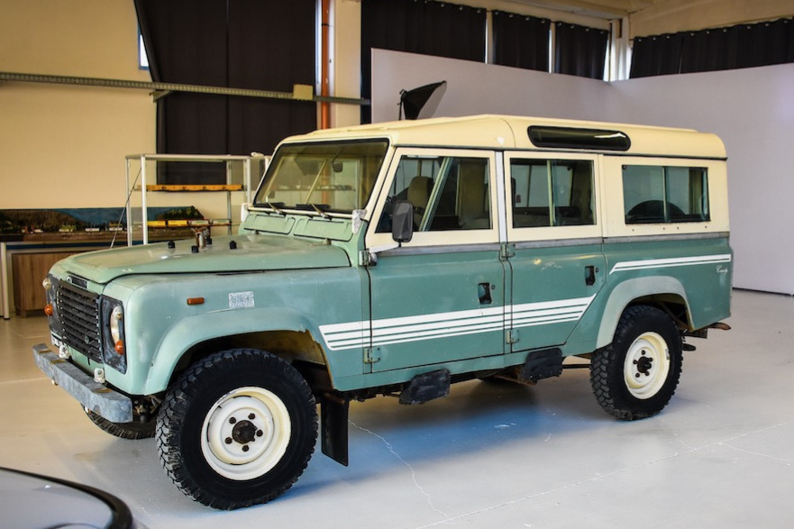 Land Rover 110 / Defender 110 (Euro Spec) 
