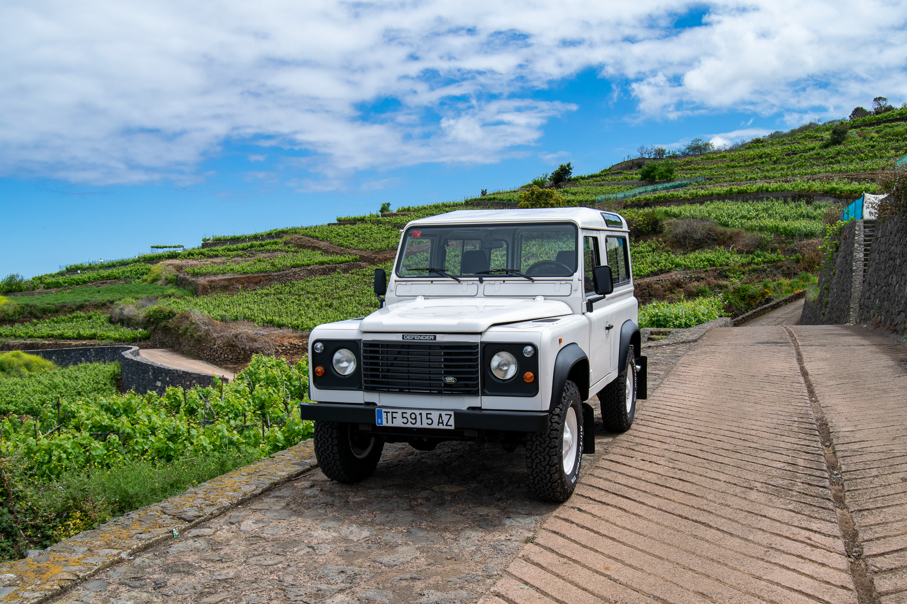 Land Rover 90 / Defender 90 (Euro Spec) 