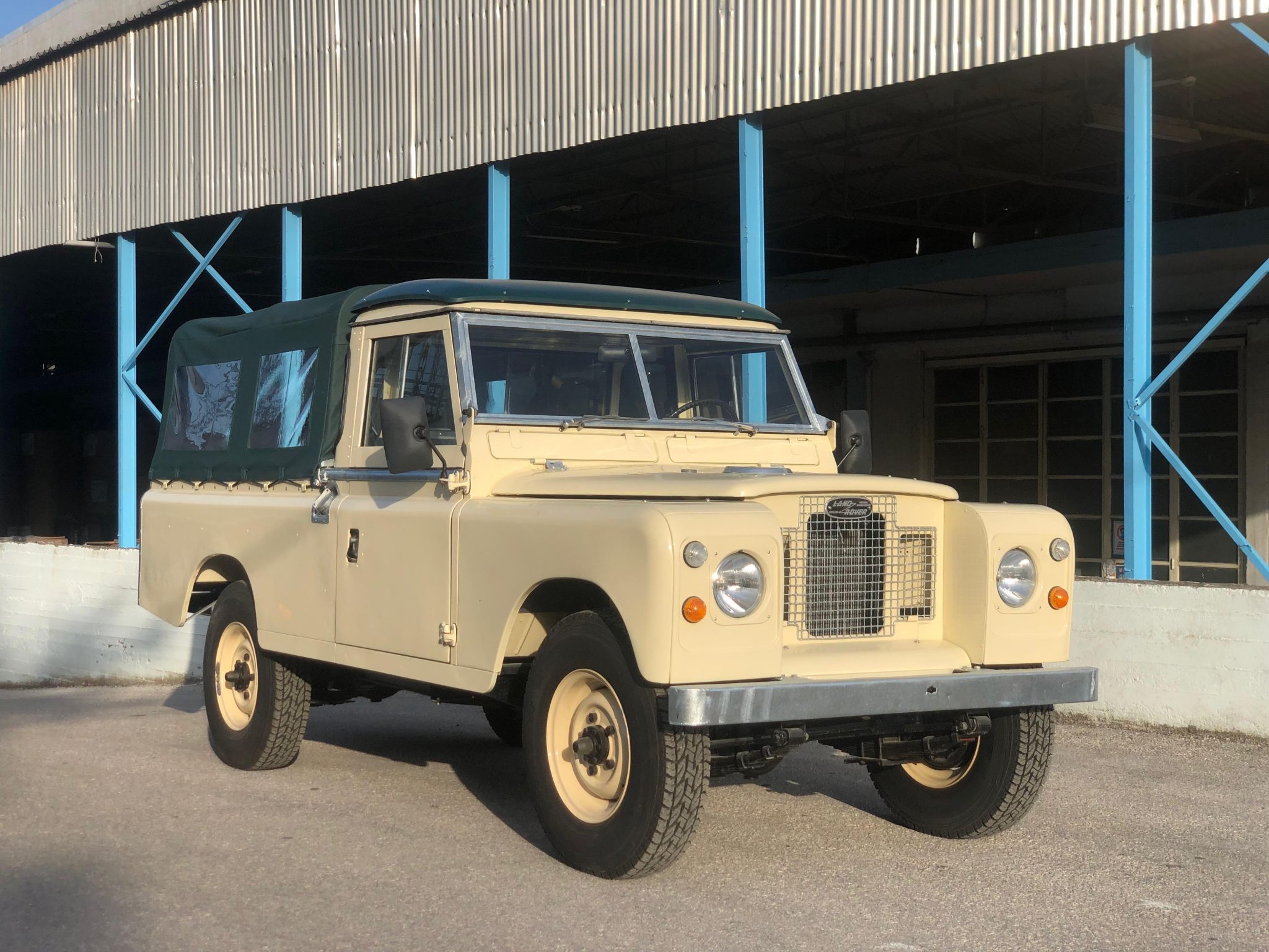 Land Rover Series 109 