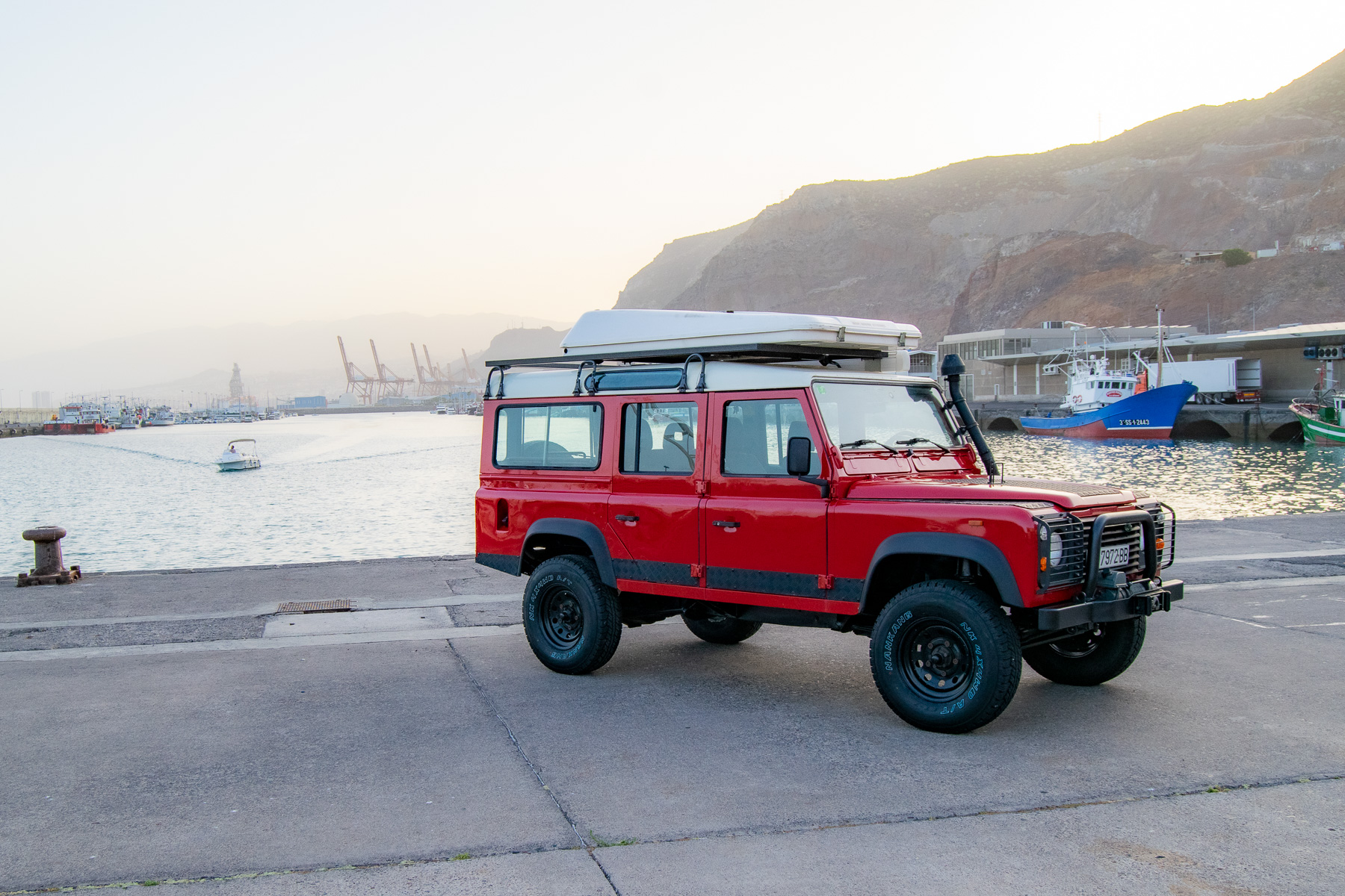 Land Rover 110 / Defender 110 (Euro Spec) 
