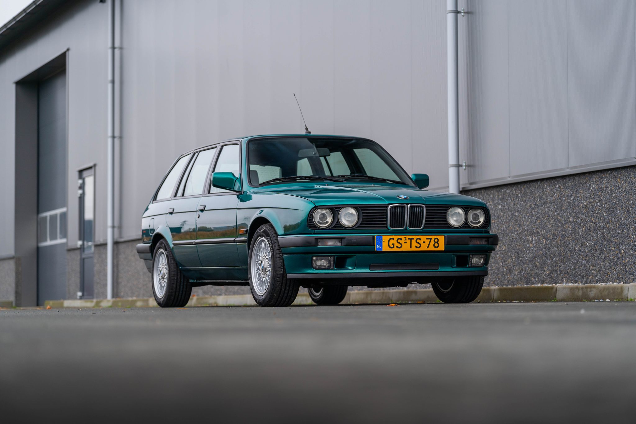 BMW E30 3-Series Touring 