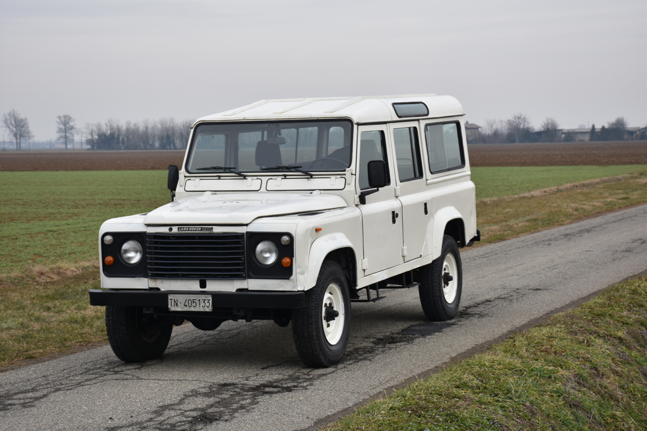 Land Rover 110 / Defender 110 (Euro Spec) 
