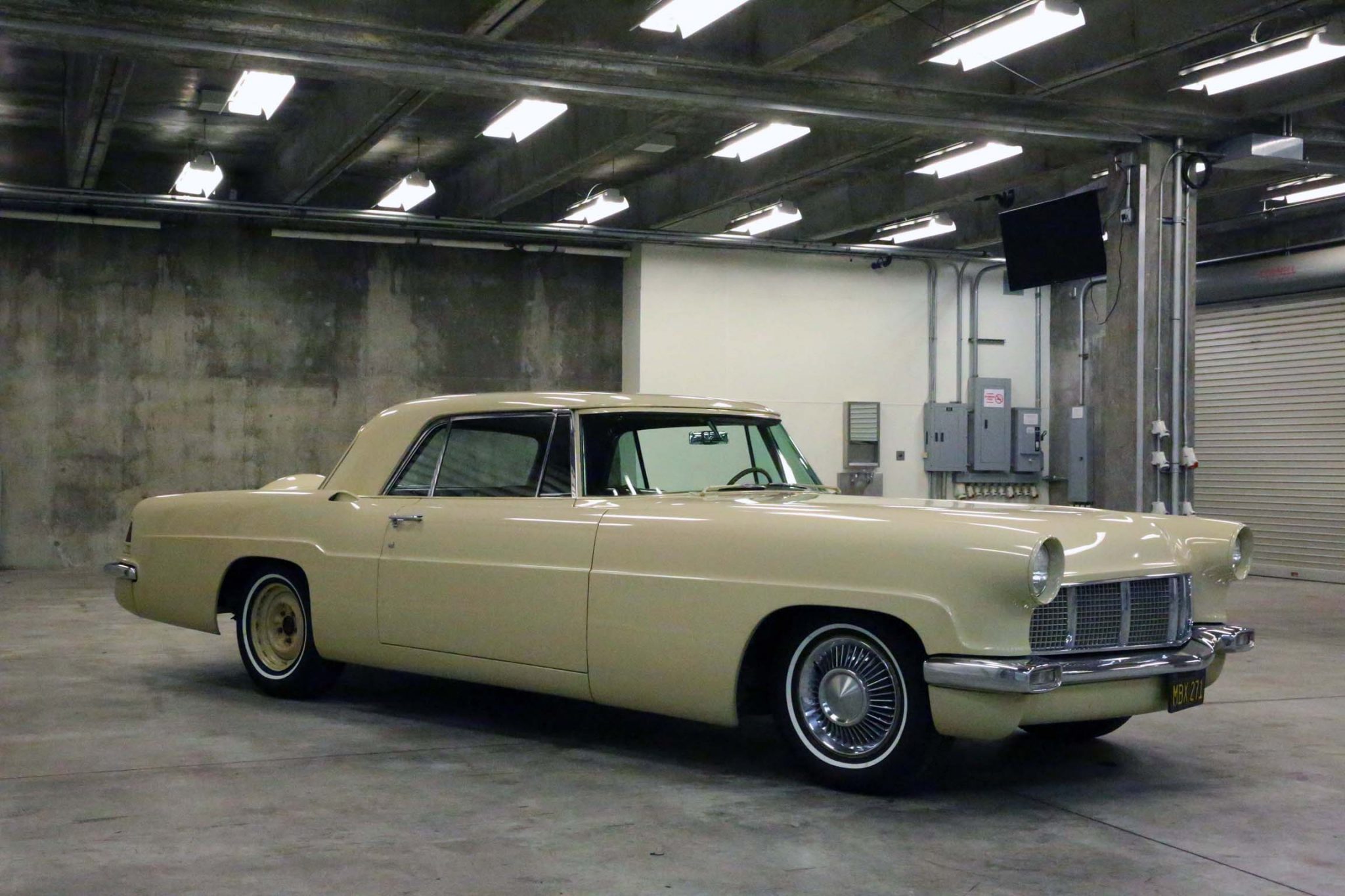 Lincoln Continental Mark II 