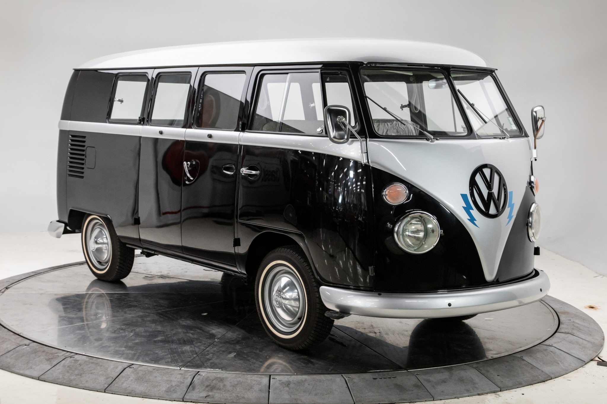 Volkswagen Split-Window Bus 