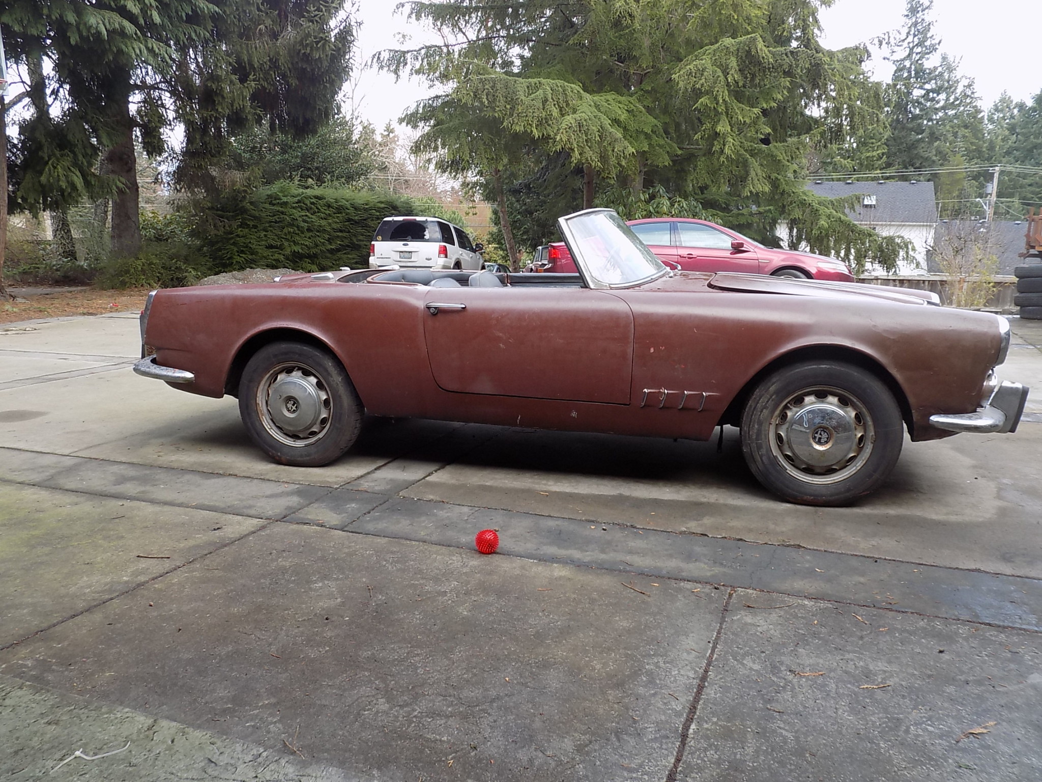 Alfa Romeo 102-Series 2000 