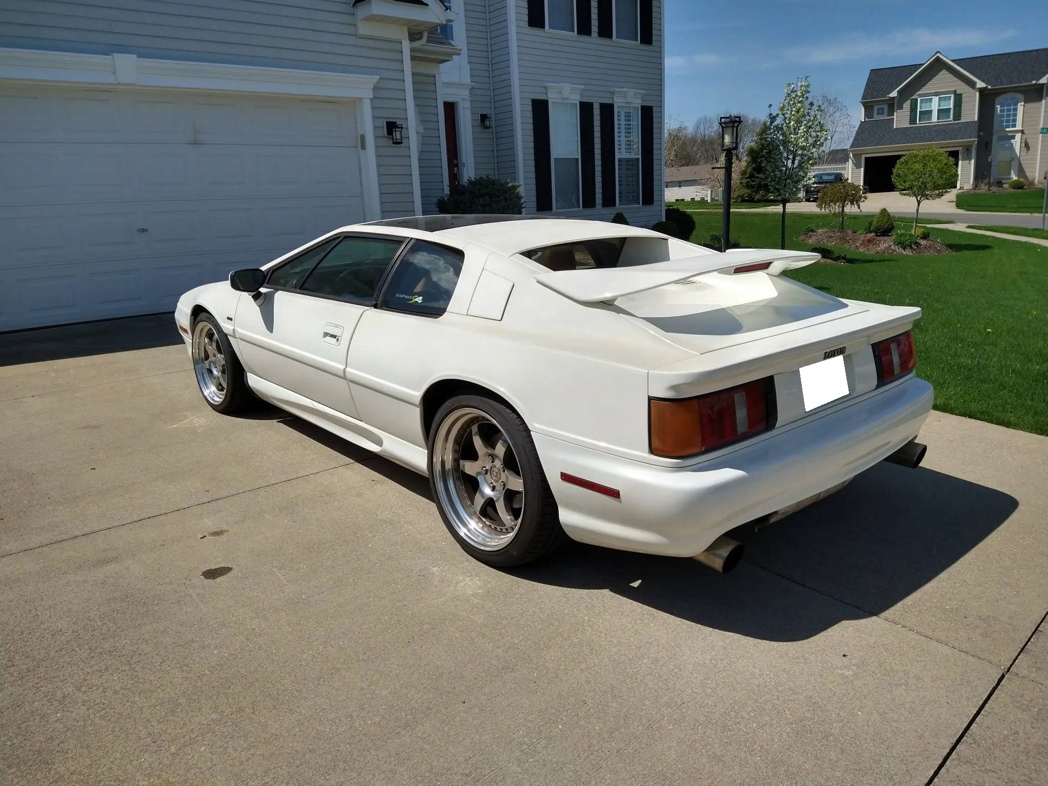 Lotus Esprit