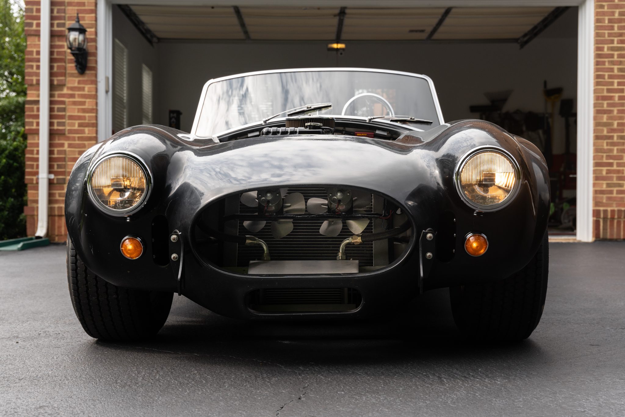 484-Powered Hi-Tech Motorsports Cobra Replica Project