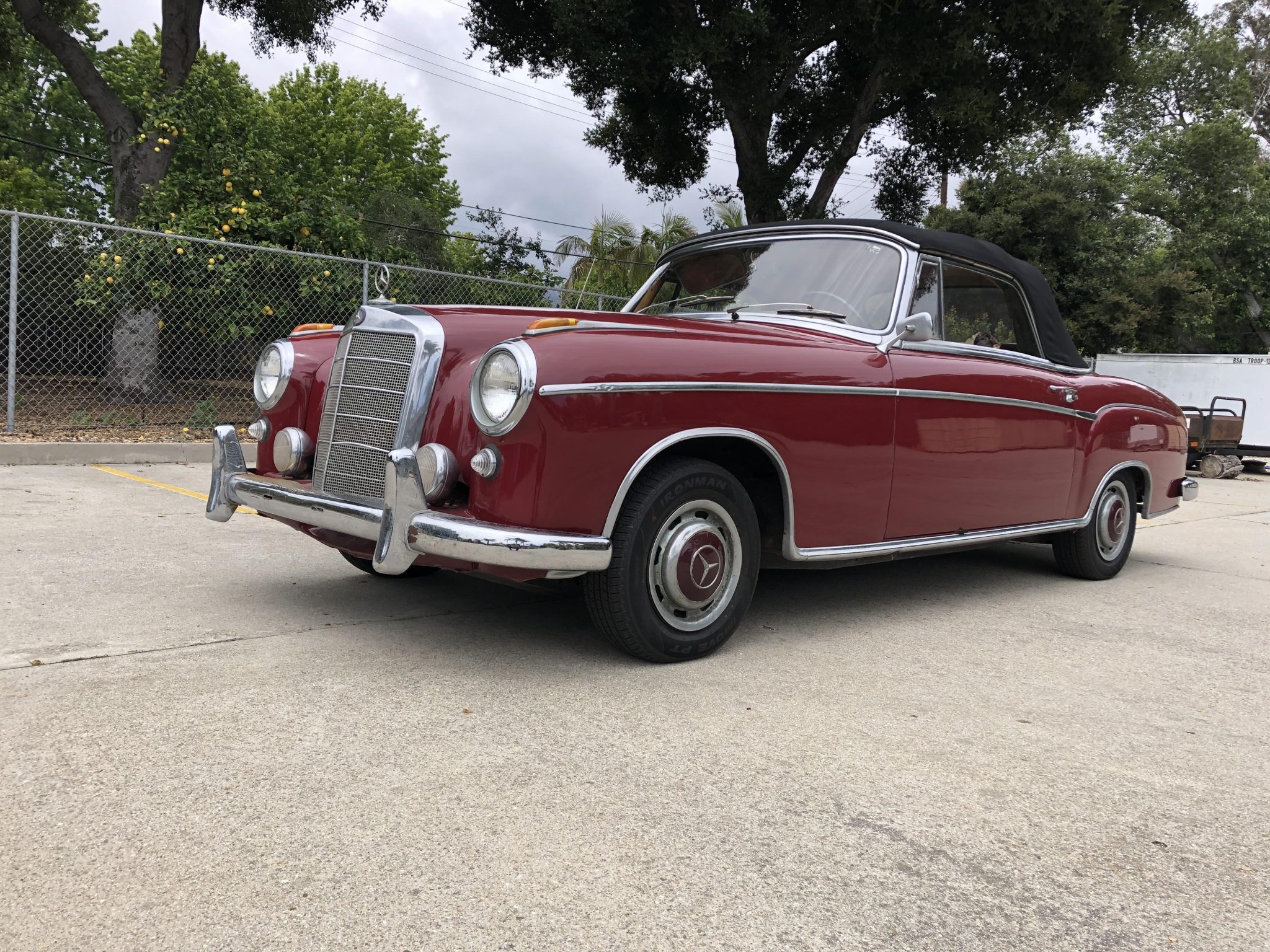 Mercedes-Benz Ponton 