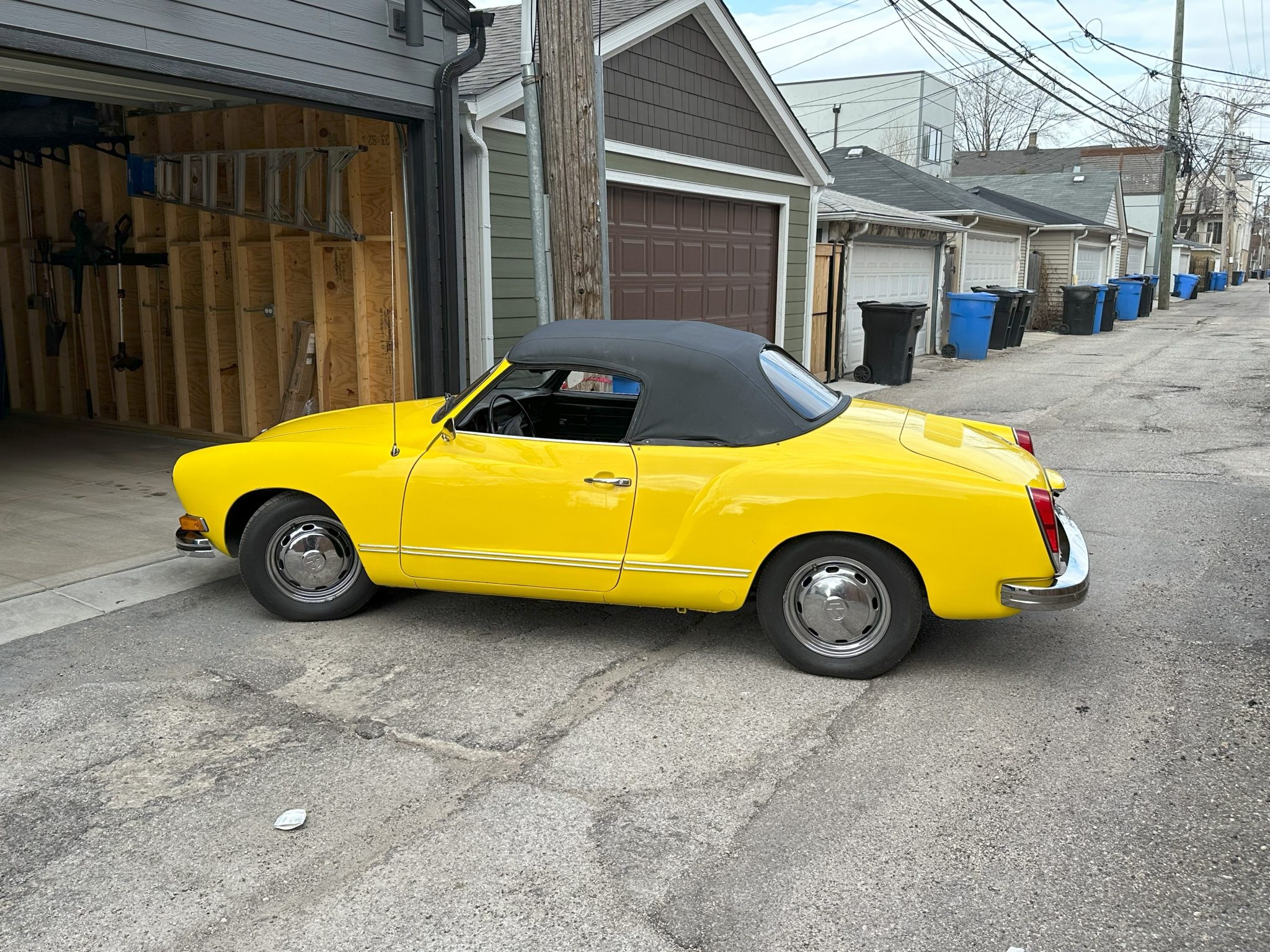 Volkswagen Karmann Ghia 