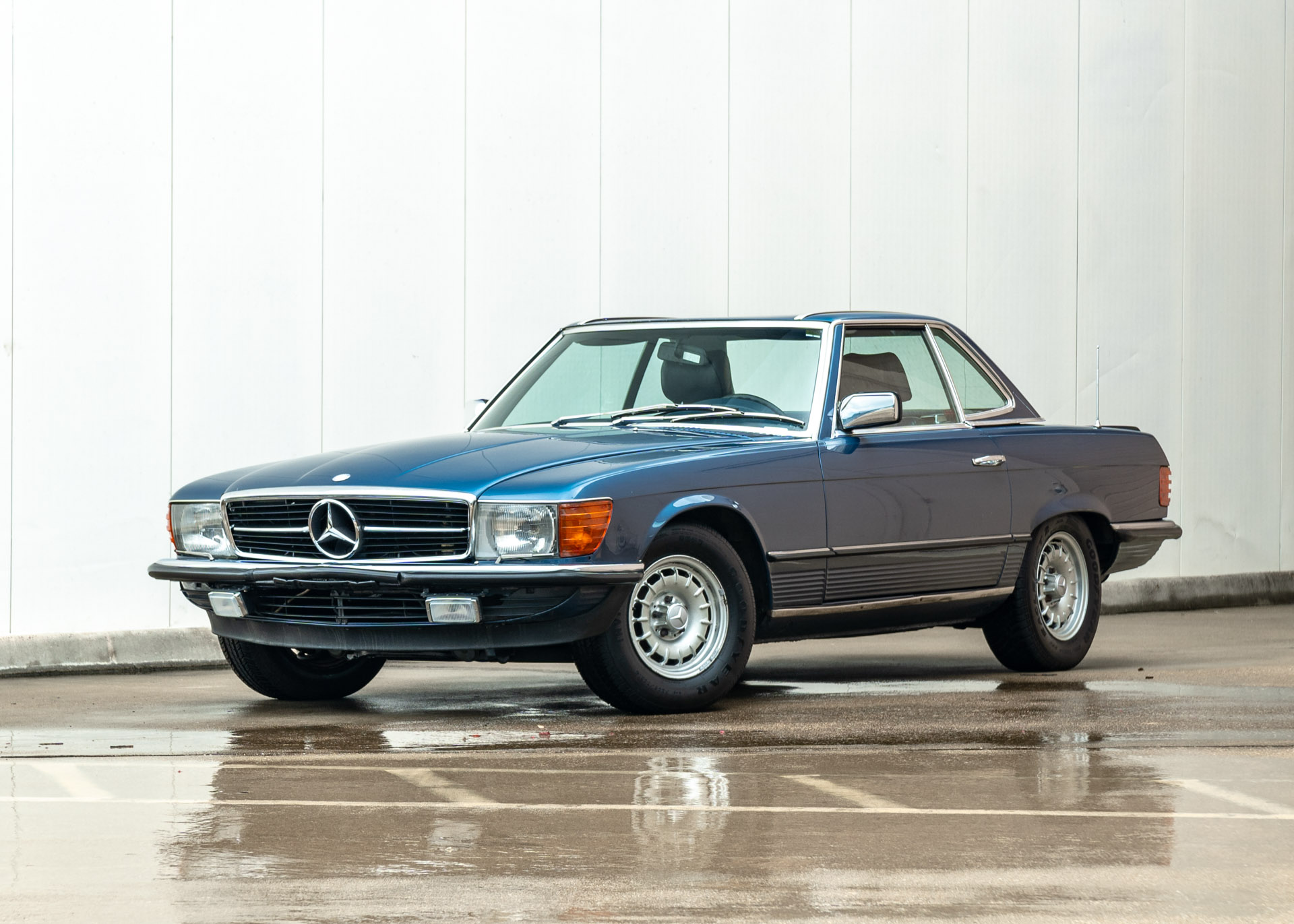 Mercedes-Benz R107 SL 