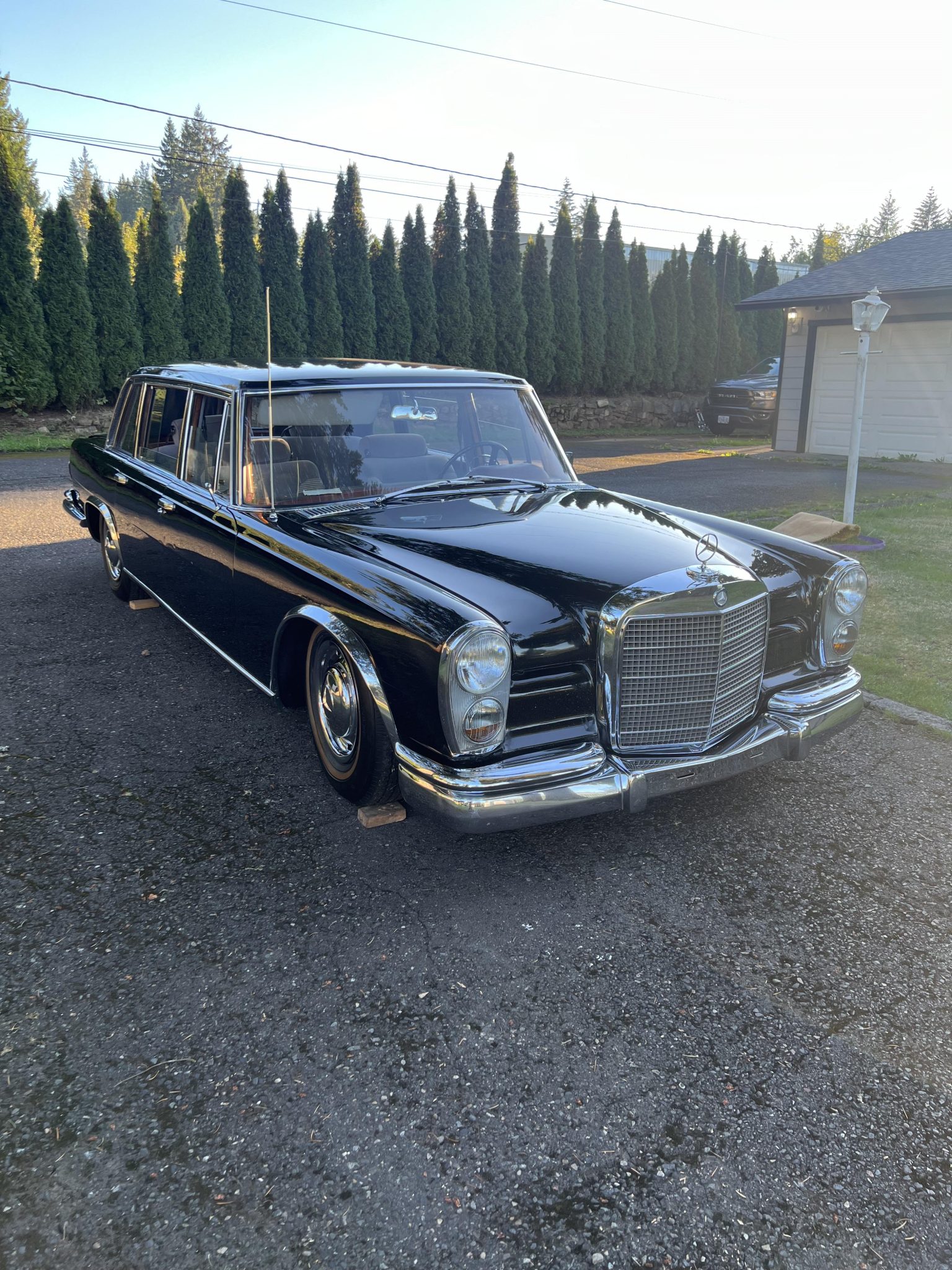 Mercedes-Benz 600 