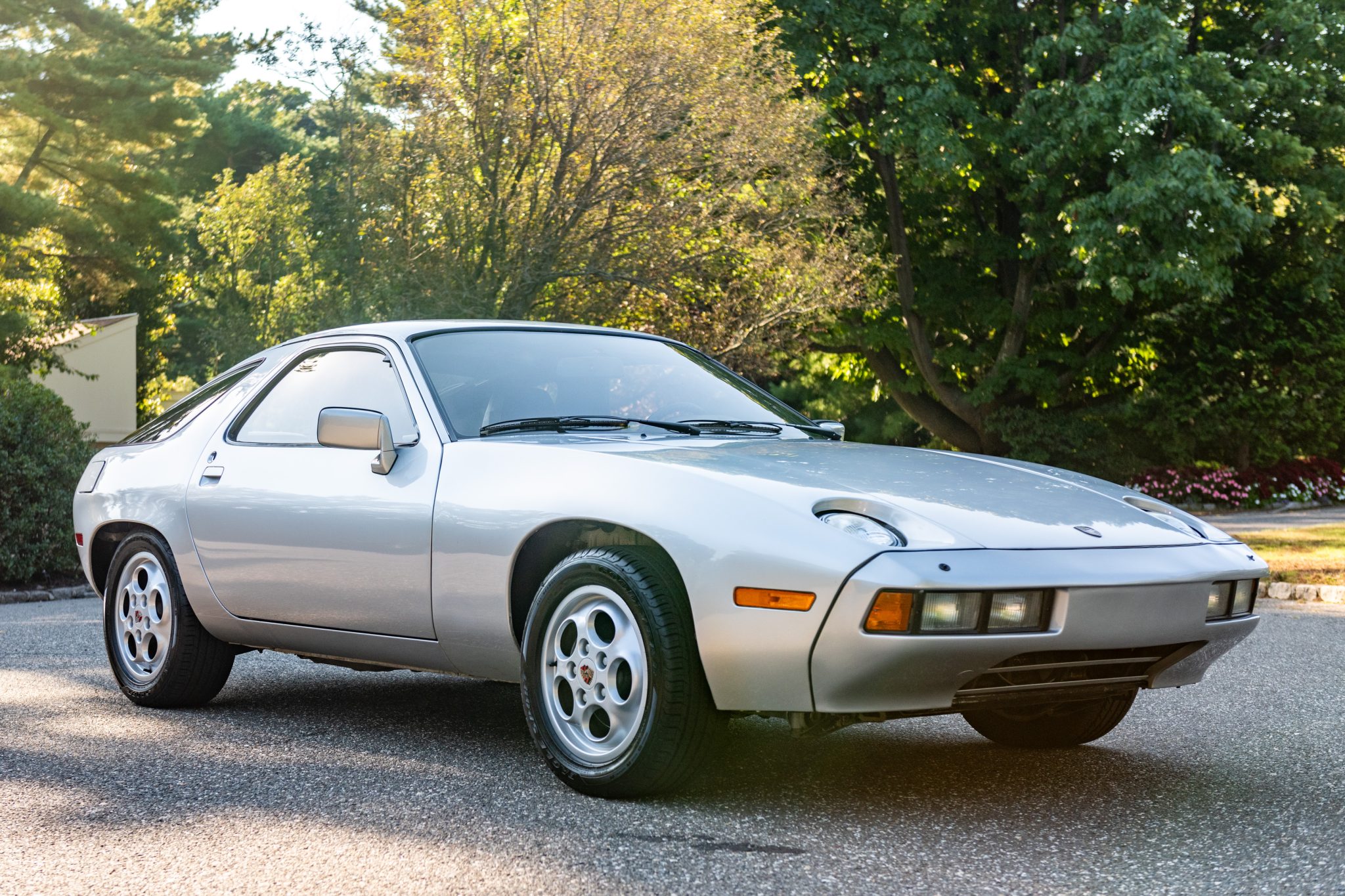 Porsche 928 