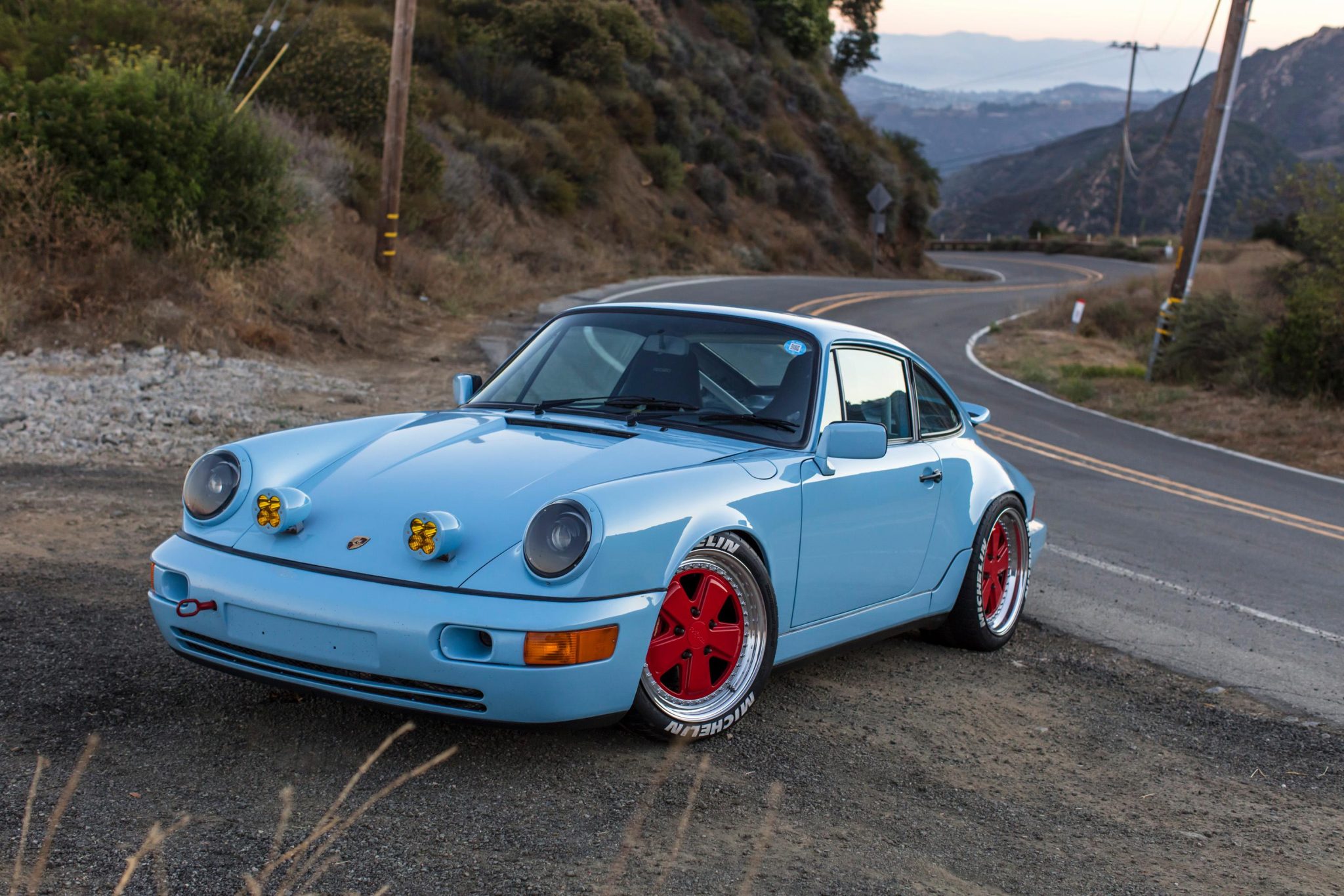 Porsche 964 911 (Non-Turbo) 