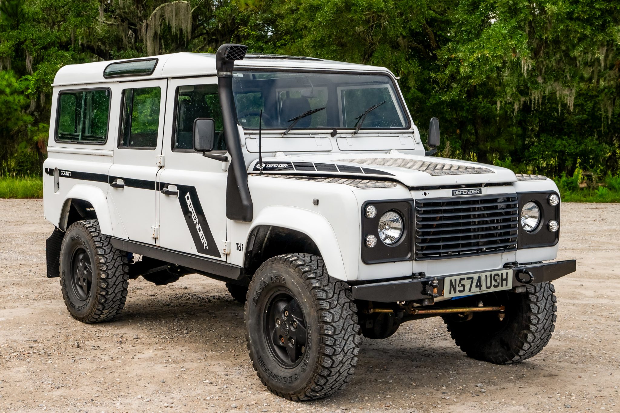 Land Rover 110 / Defender 110 (Euro Spec) 