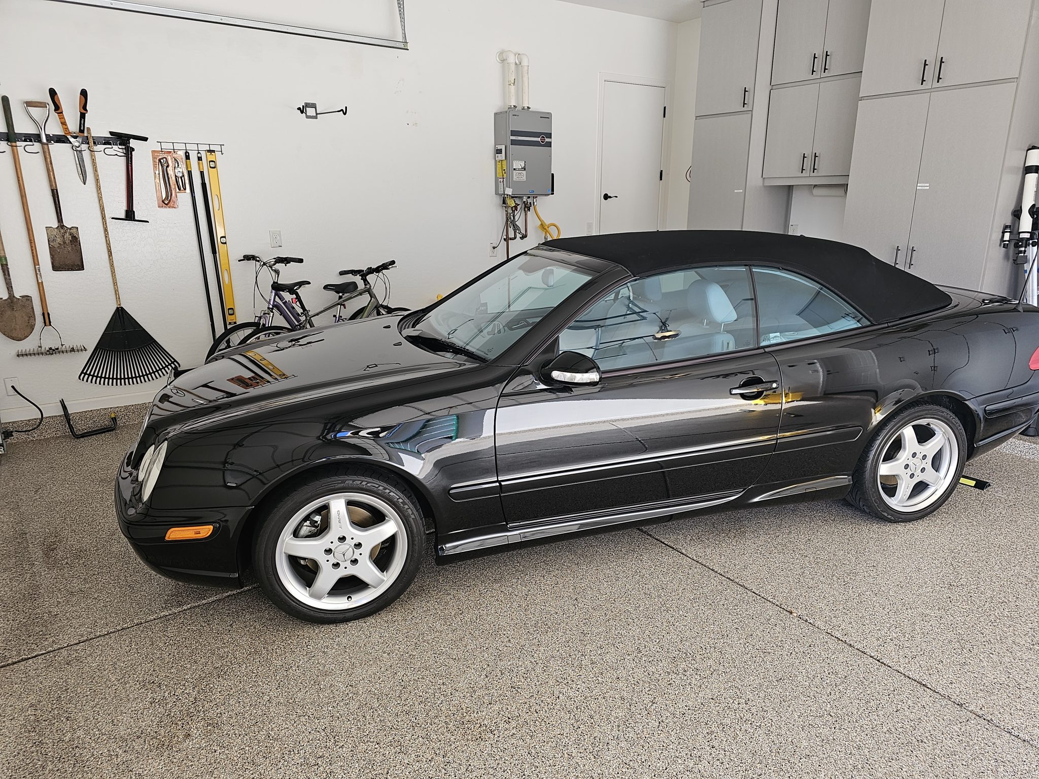 Mercedes-Benz CLK-Class 