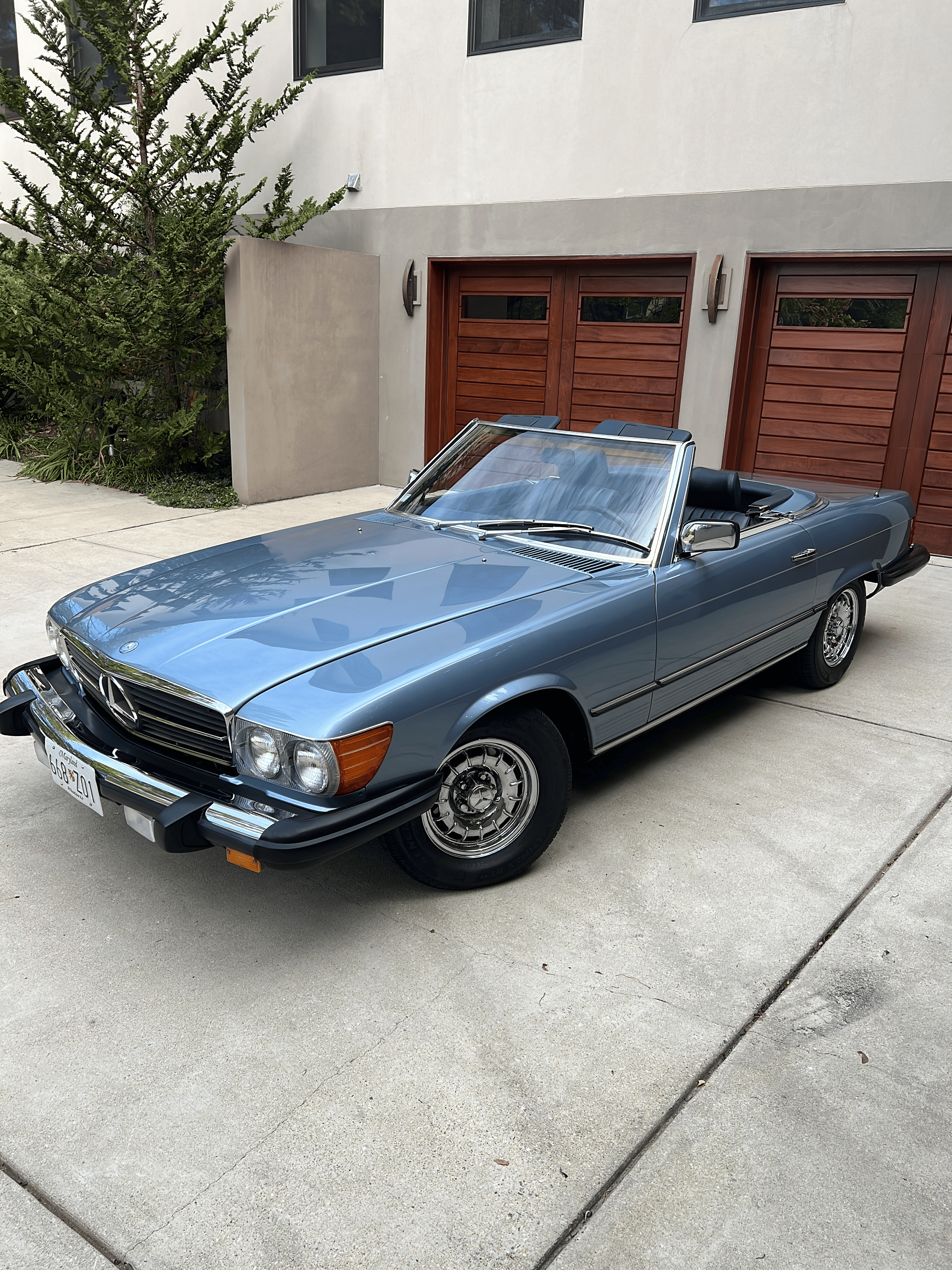 Mercedes-Benz R107 SL 