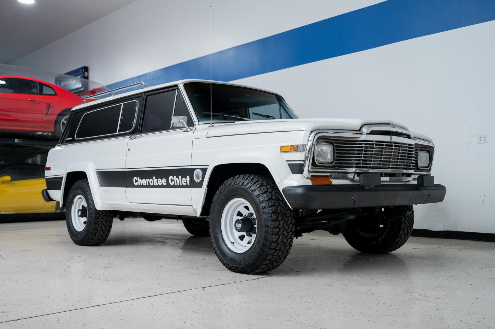 Jeep SJ Cherokee 