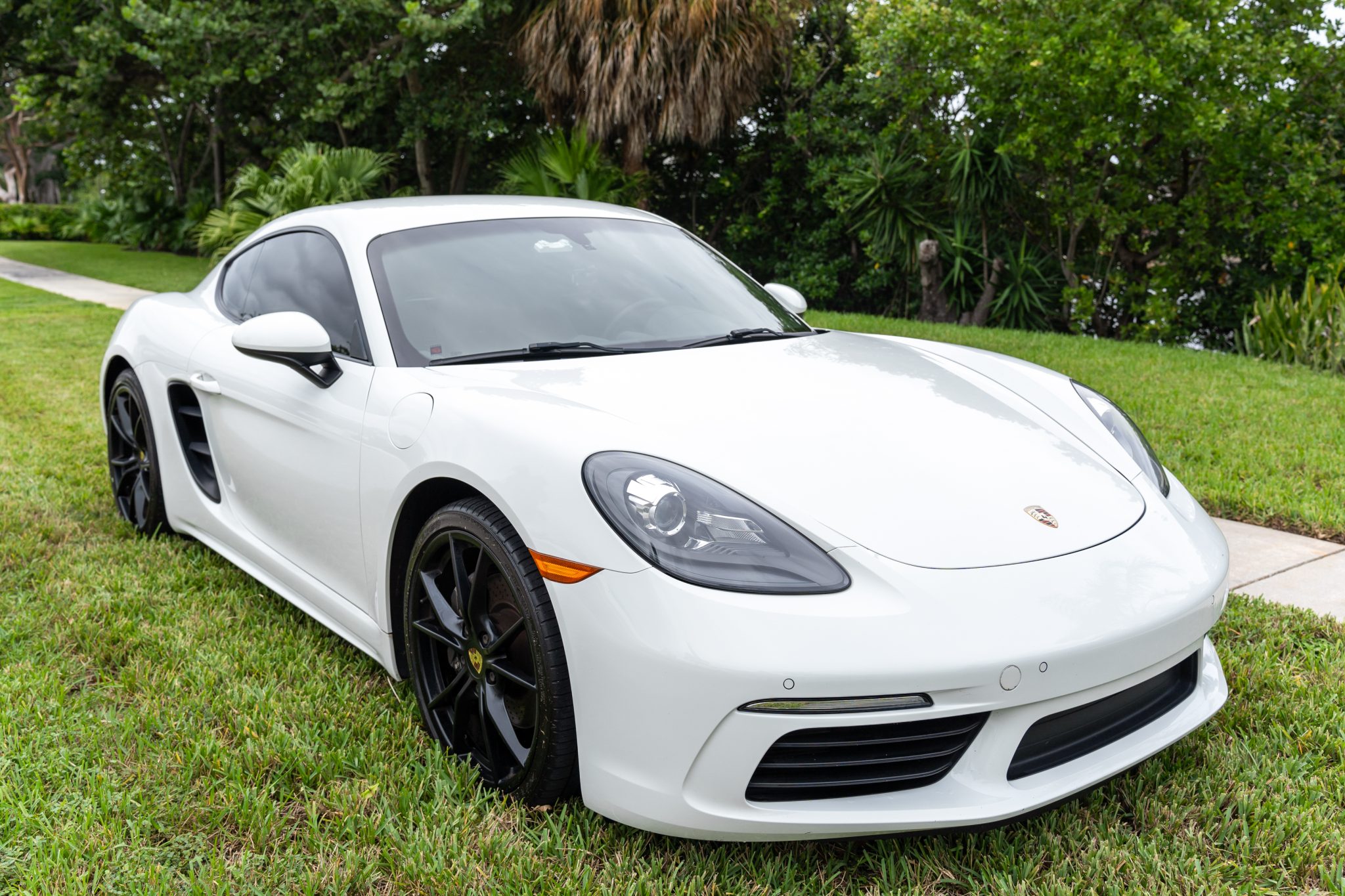 Porsche 982 718 Cayman 