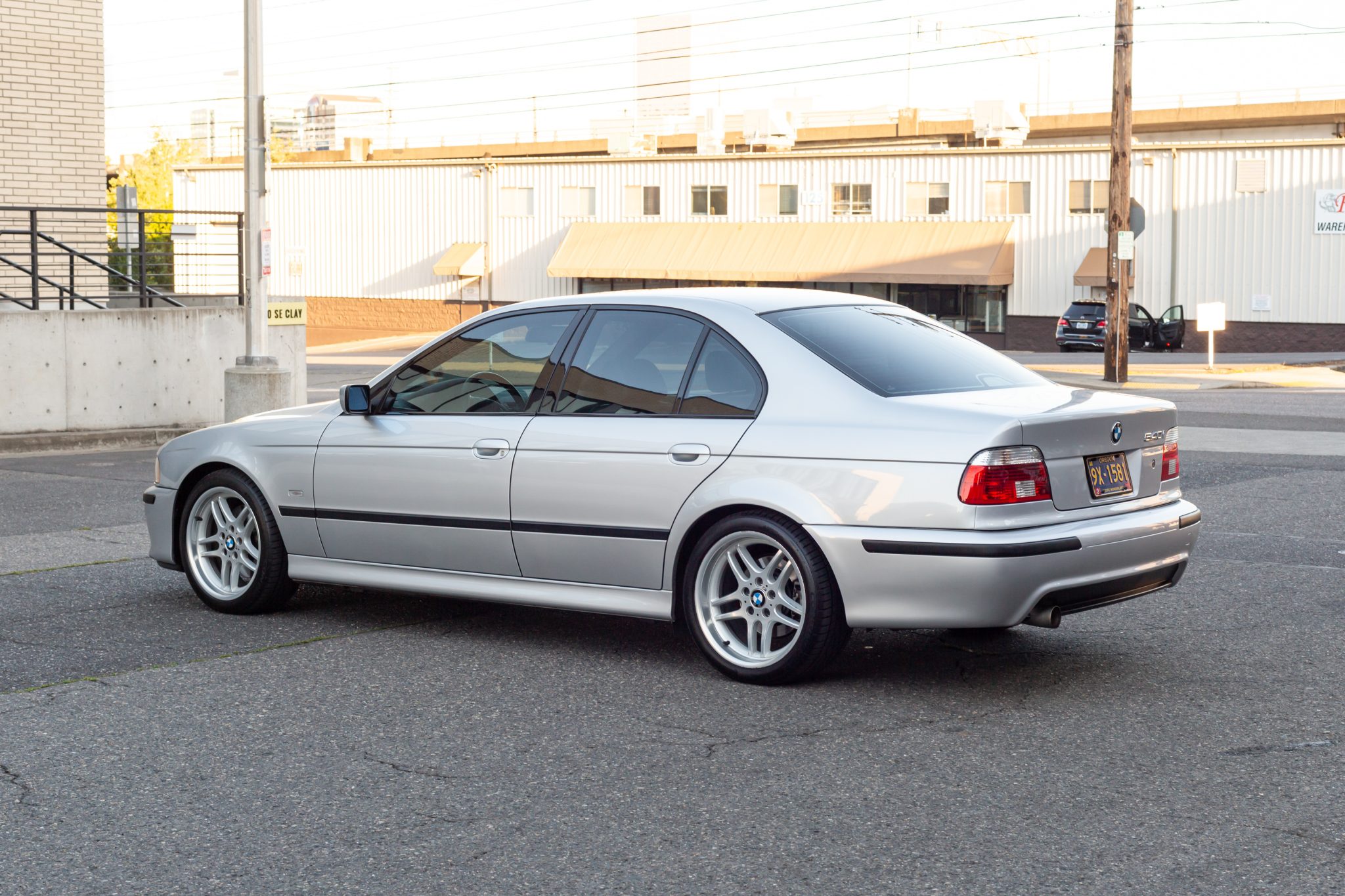BMW E39 5-Series 