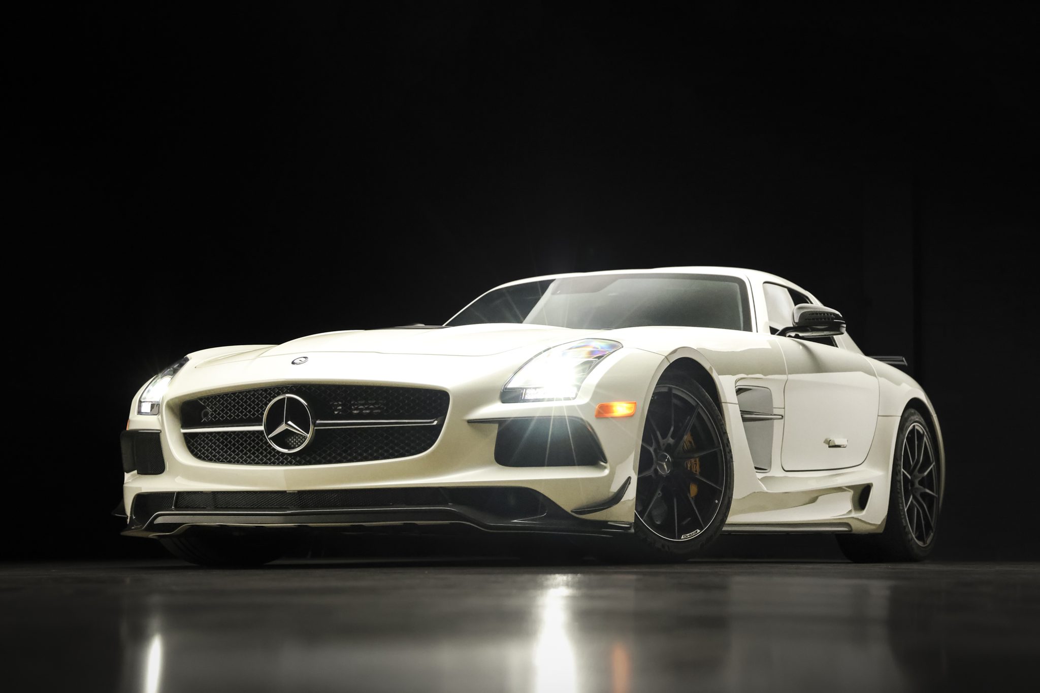 Mercedes-Benz SLS AMG 