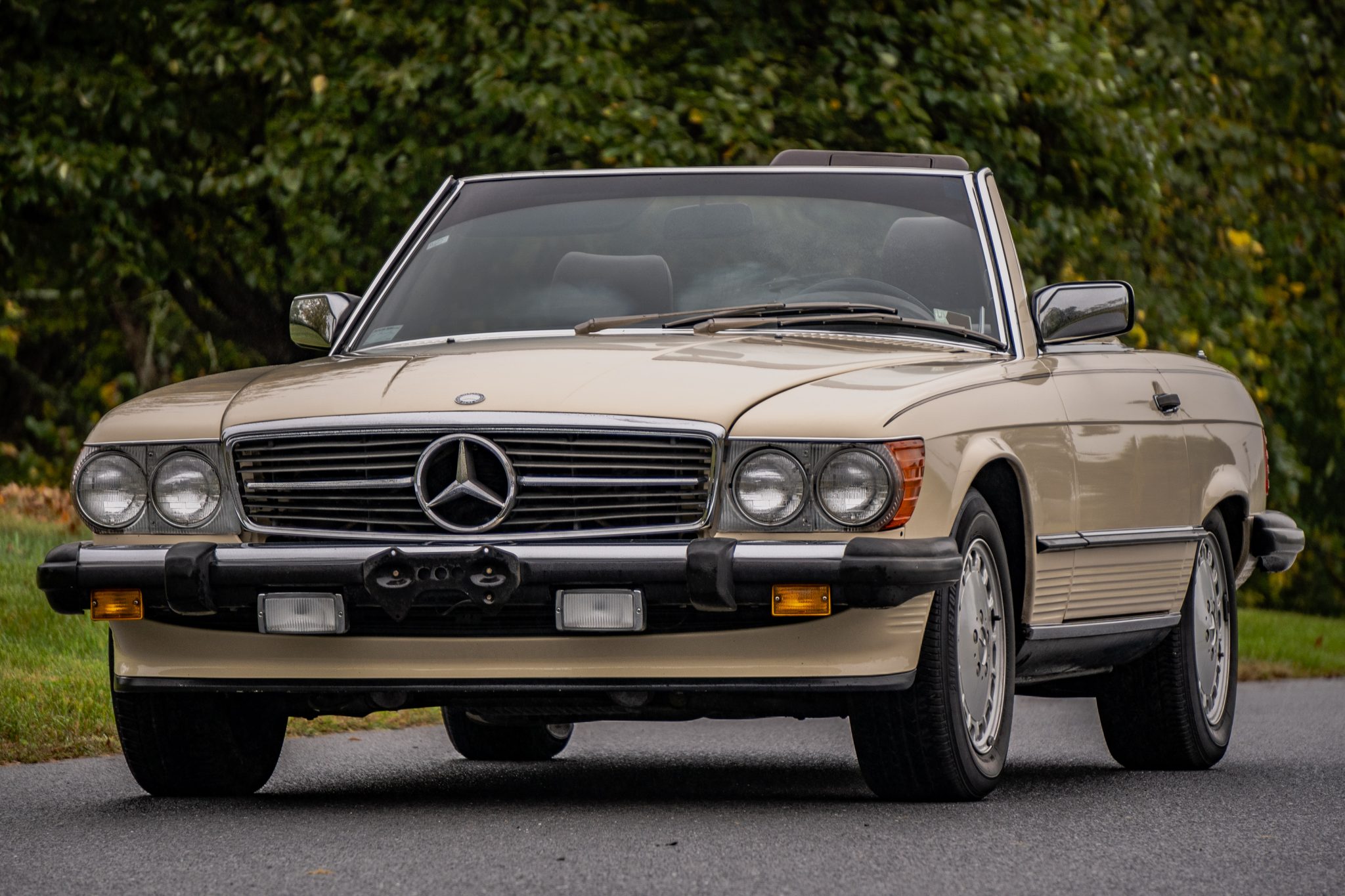 Mercedes-Benz R107 SL 